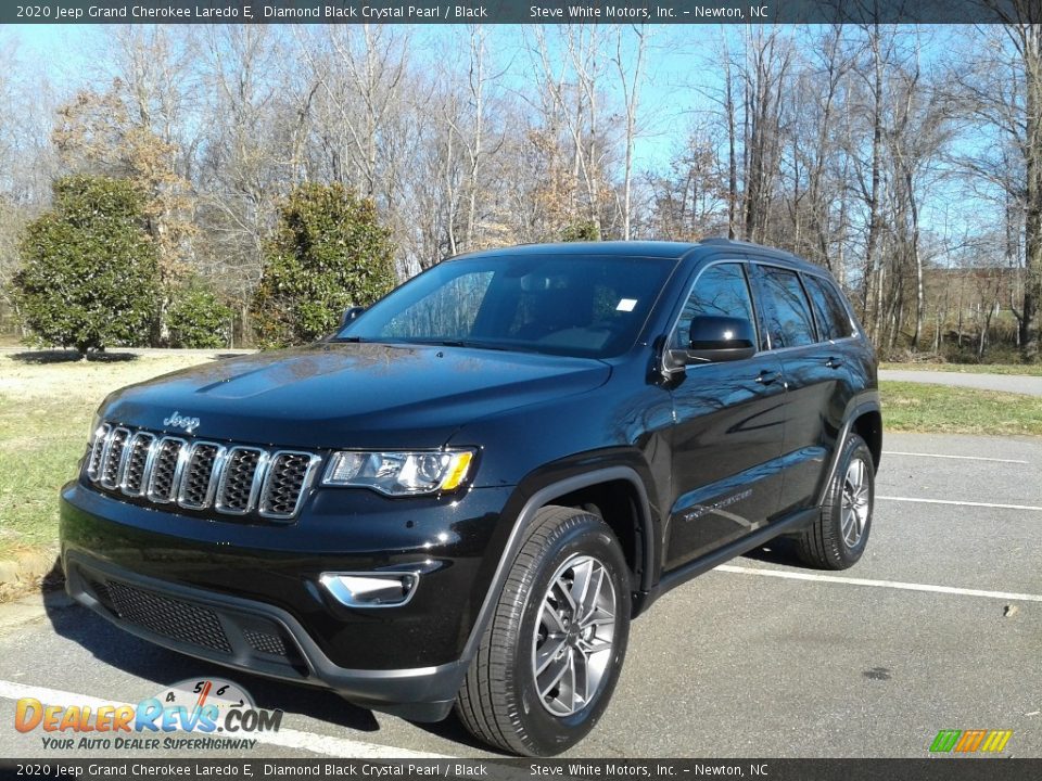 2020 Jeep Grand Cherokee Laredo E Diamond Black Crystal Pearl / Black Photo #2