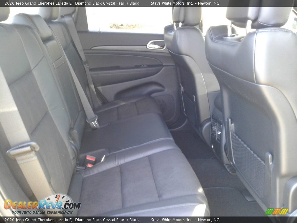 Rear Seat of 2020 Jeep Grand Cherokee Laredo E Photo #15