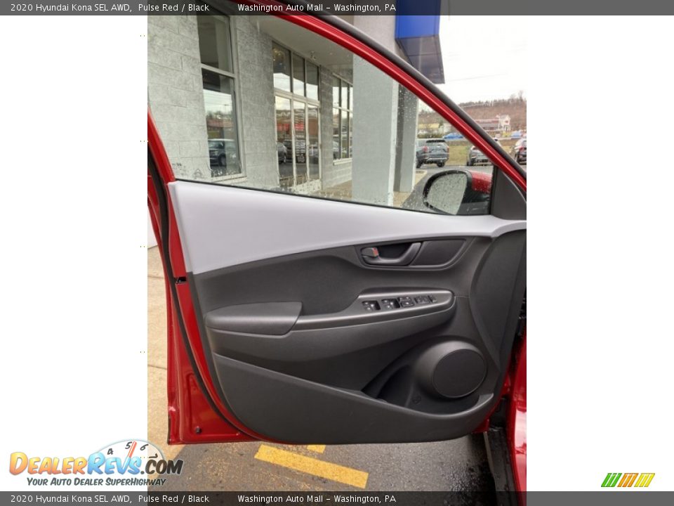 Door Panel of 2020 Hyundai Kona SEL AWD Photo #11