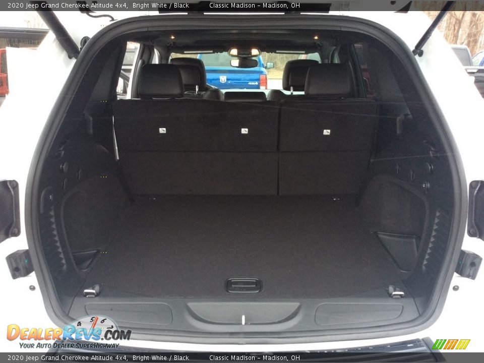 2020 Jeep Grand Cherokee Altitude 4x4 Trunk Photo #19