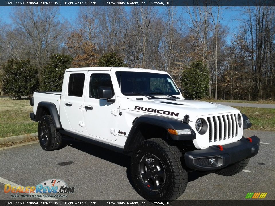 Front 3/4 View of 2020 Jeep Gladiator Rubicon 4x4 Photo #4