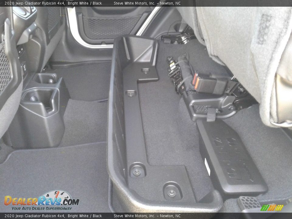 2020 Jeep Gladiator Rubicon 4x4 Bright White / Black Photo #17