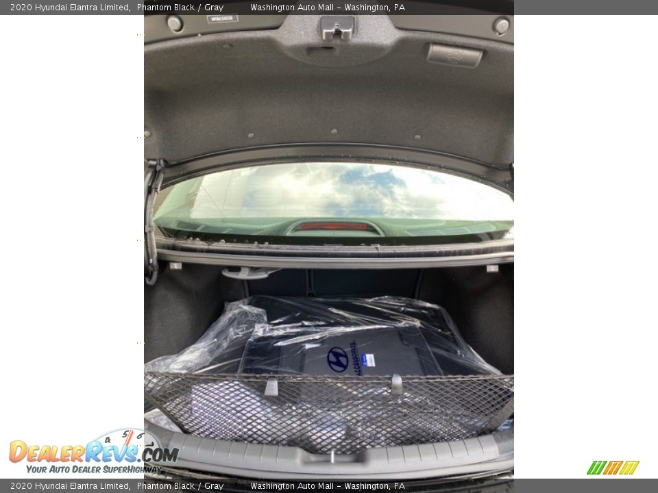 2020 Hyundai Elantra Limited Phantom Black / Gray Photo #22