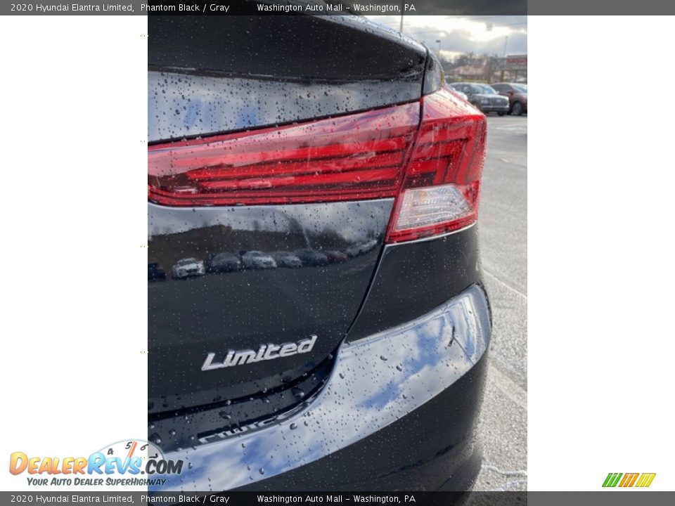 2020 Hyundai Elantra Limited Phantom Black / Gray Photo #23