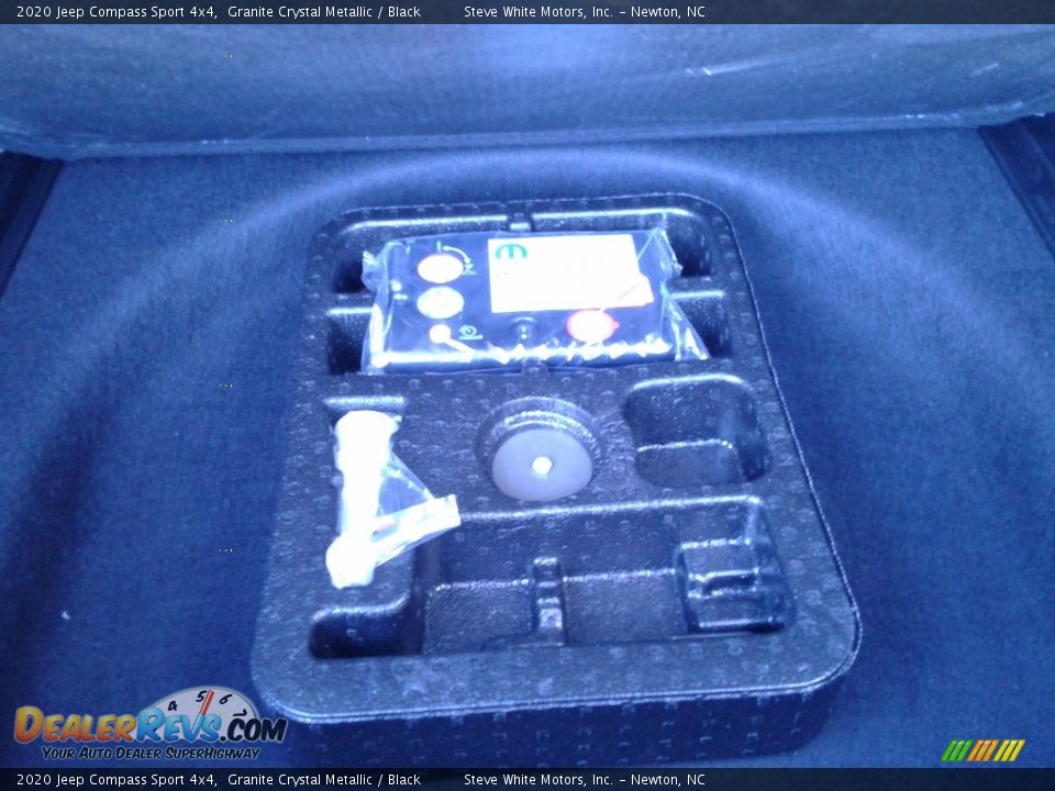 2020 Jeep Compass Sport 4x4 Granite Crystal Metallic / Black Photo #16