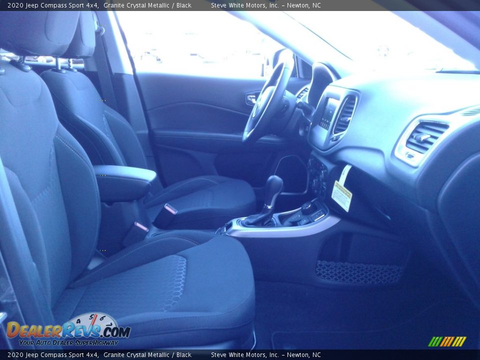 2020 Jeep Compass Sport 4x4 Granite Crystal Metallic / Black Photo #18