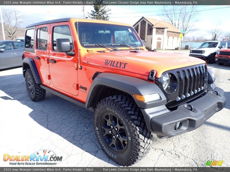 Front 3/4 View of 2020 Jeep Wrangler Unlimited Willys 4x4 Photo #7