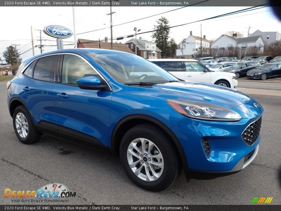 Front 3/4 View of 2020 Ford Escape SE 4WD Photo #3