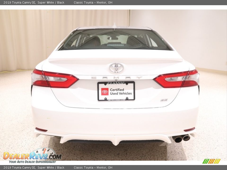 2019 Toyota Camry SE Super White / Black Photo #16