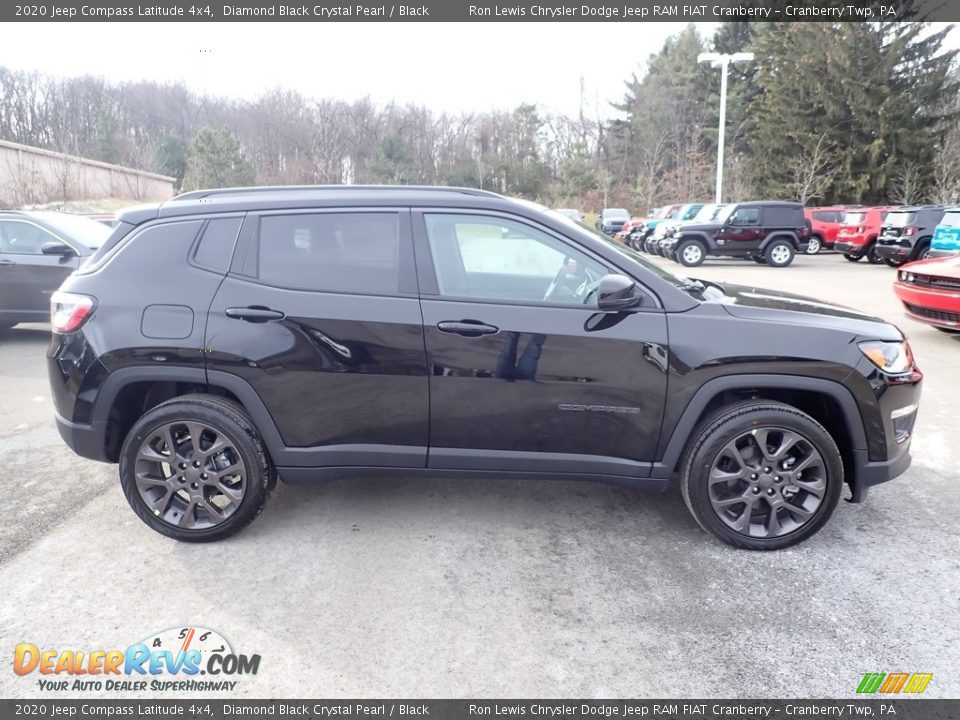 2020 Jeep Compass Latitude 4x4 Diamond Black Crystal Pearl / Black Photo #6