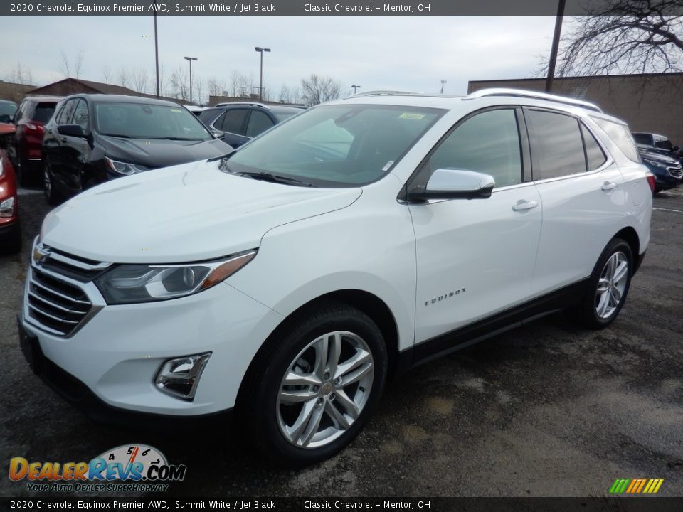 Front 3/4 View of 2020 Chevrolet Equinox Premier AWD Photo #1