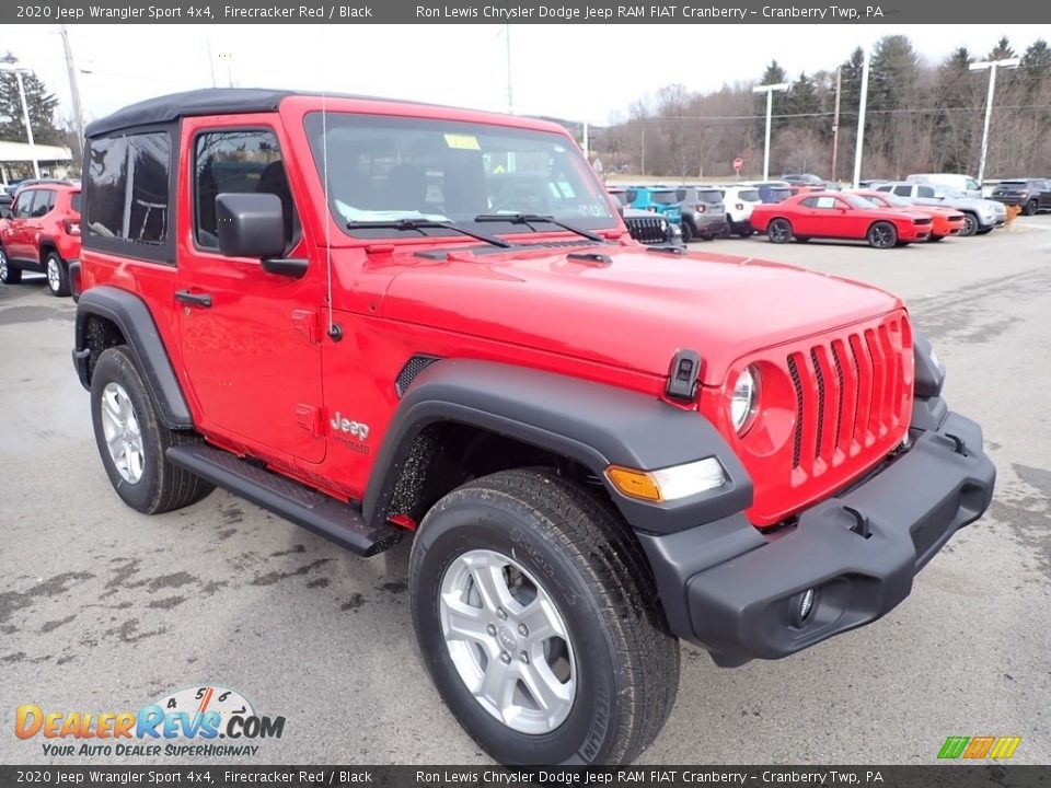 Front 3/4 View of 2020 Jeep Wrangler Sport 4x4 Photo #7