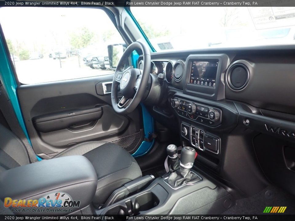 2020 Jeep Wrangler Unlimited Willys 4x4 Bikini Pearl / Black Photo #11