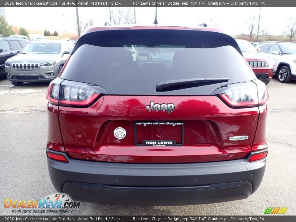 2020 Jeep Cherokee Latitude Plus 4x4 Velvet Red Pearl / Black Photo #4