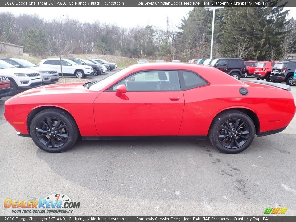 Go Mango 2020 Dodge Challenger SXT AWD Photo #2