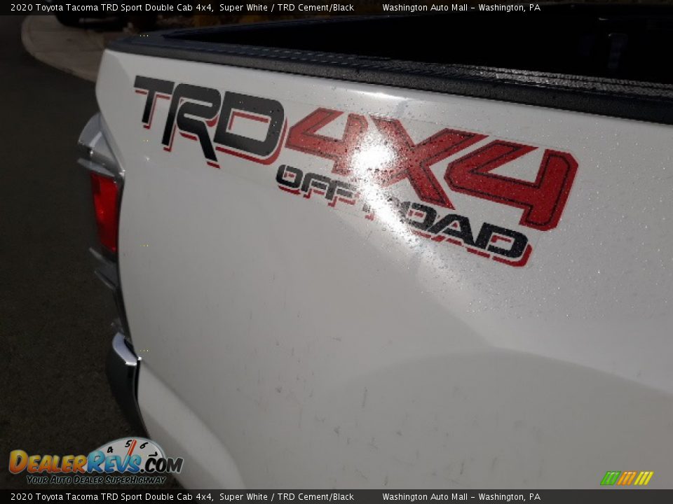 2020 Toyota Tacoma TRD Sport Double Cab 4x4 Super White / TRD Cement/Black Photo #36
