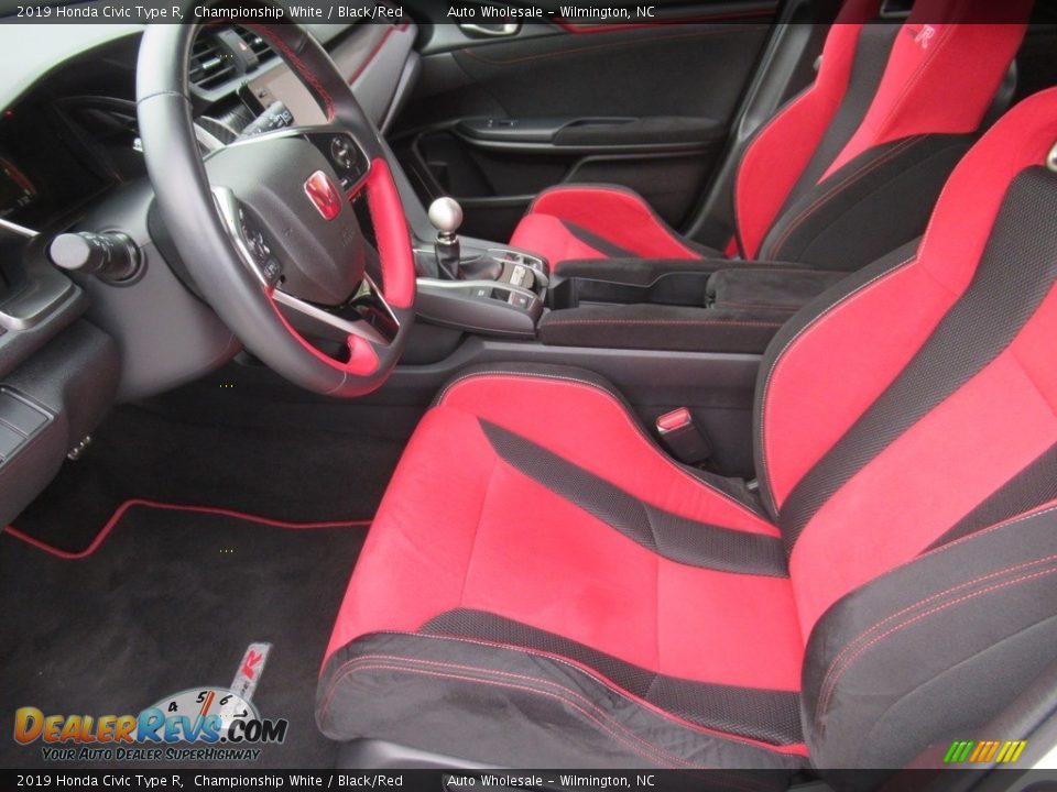 Front Seat of 2019 Honda Civic Type R Photo #11