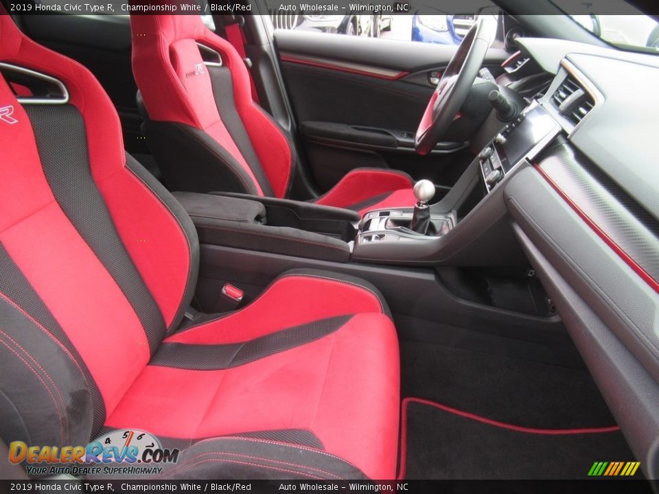Front Seat of 2019 Honda Civic Type R Photo #13