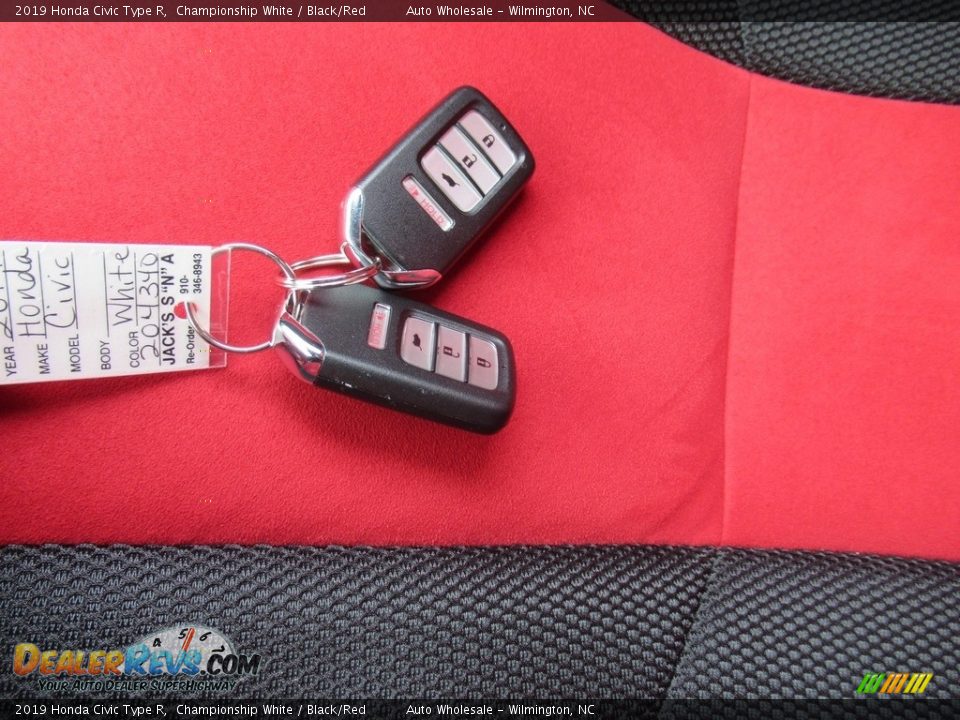 Keys of 2019 Honda Civic Type R Photo #20