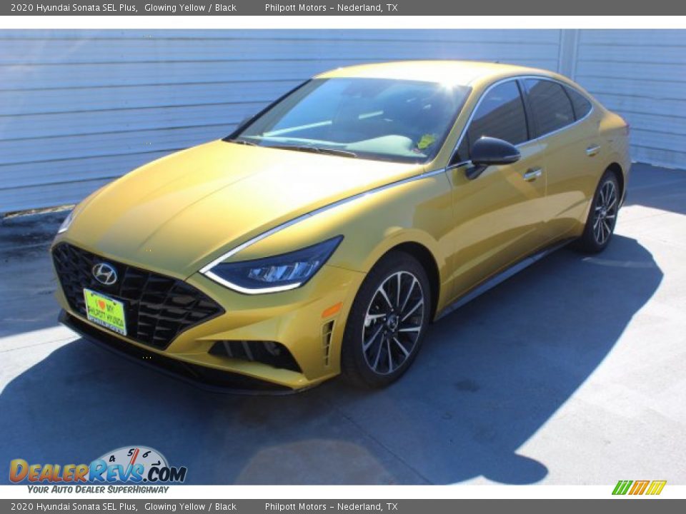Front 3/4 View of 2020 Hyundai Sonata SEL Plus Photo #4