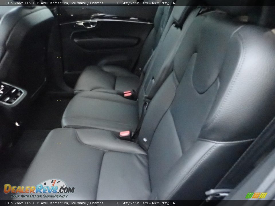 2019 Volvo XC90 T6 AWD Momentum Ice White / Charcoal Photo #17