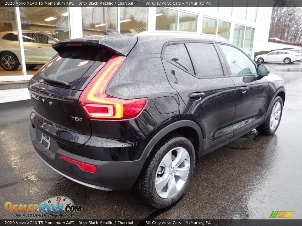 2020 Volvo XC40 T5 Momentum AWD Onyx Black Metallic / Charcoal Photo #2
