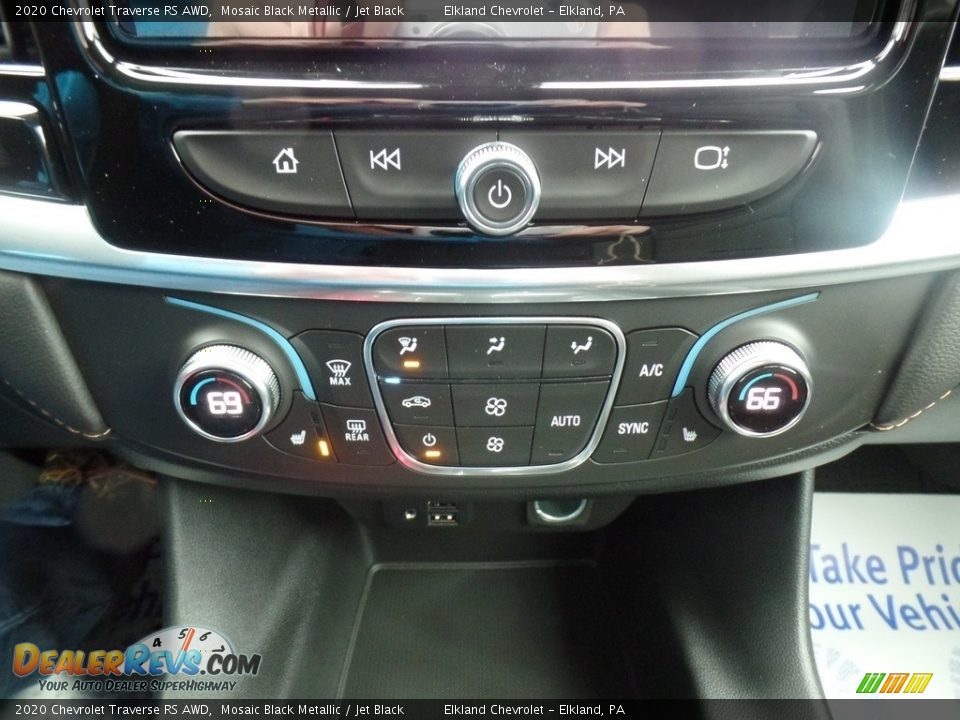 2020 Chevrolet Traverse RS AWD Mosaic Black Metallic / Jet Black Photo #28