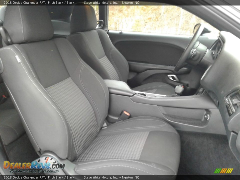 2018 Dodge Challenger R/T Pitch Black / Black Photo #17