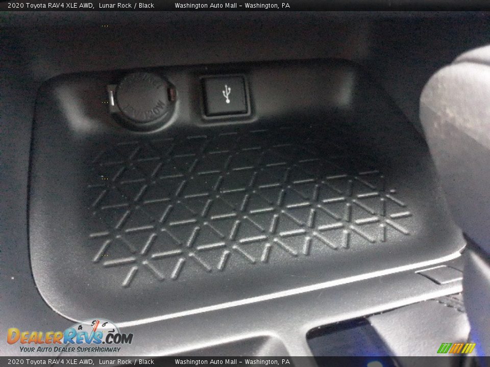 2020 Toyota RAV4 XLE AWD Lunar Rock / Black Photo #20