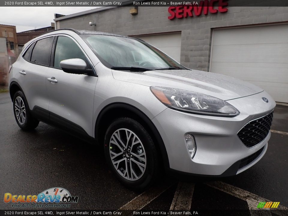 Front 3/4 View of 2020 Ford Escape SEL 4WD Photo #9