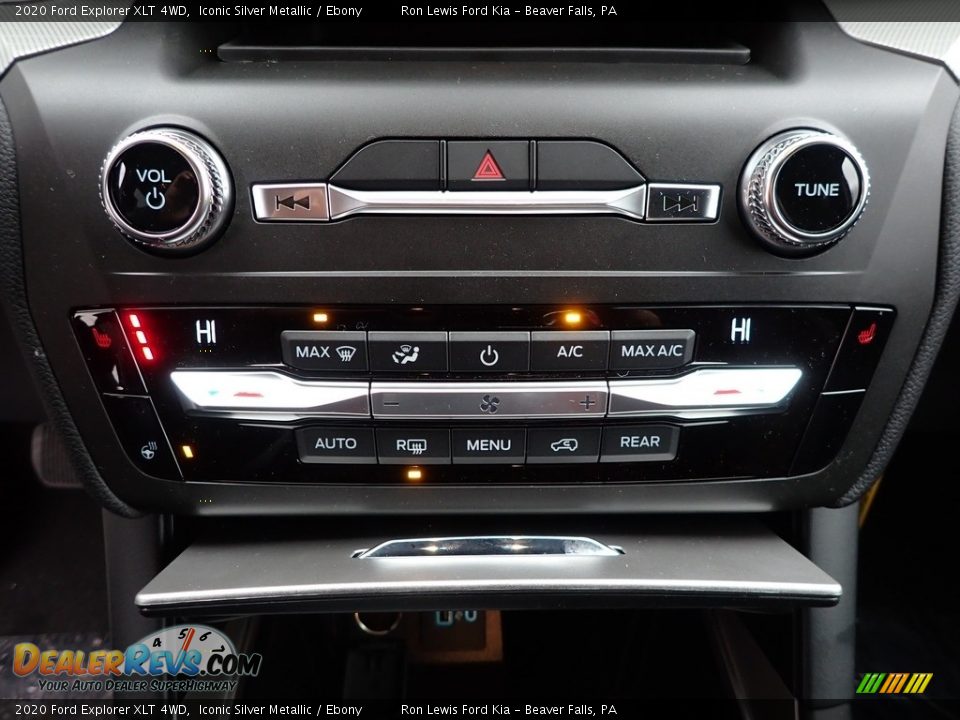 Controls of 2020 Ford Explorer XLT 4WD Photo #19