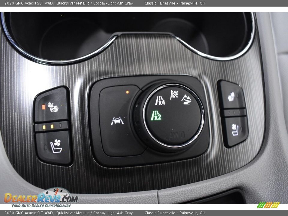 Controls of 2020 GMC Acadia SLT AWD Photo #6