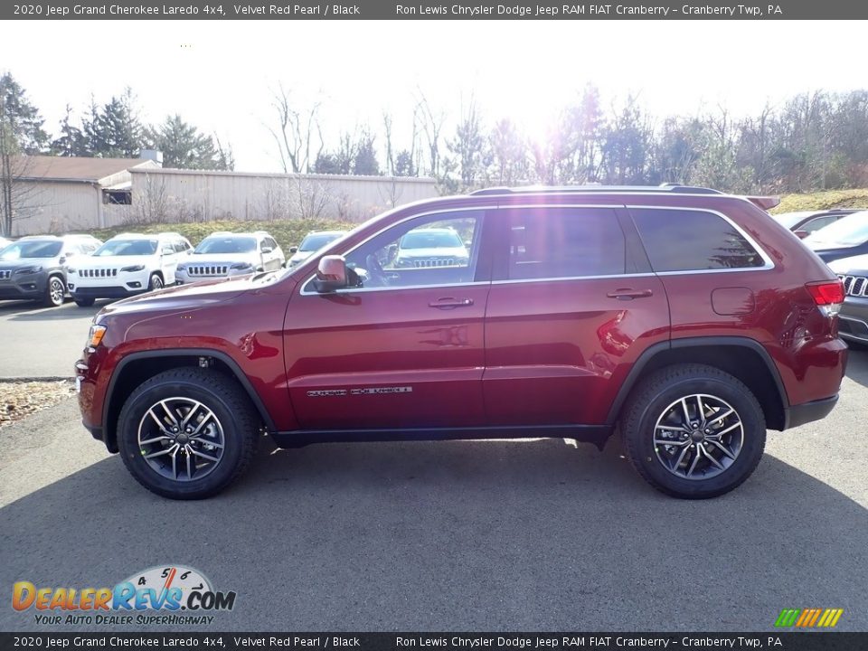 2020 Jeep Grand Cherokee Laredo 4x4 Velvet Red Pearl / Black Photo #2