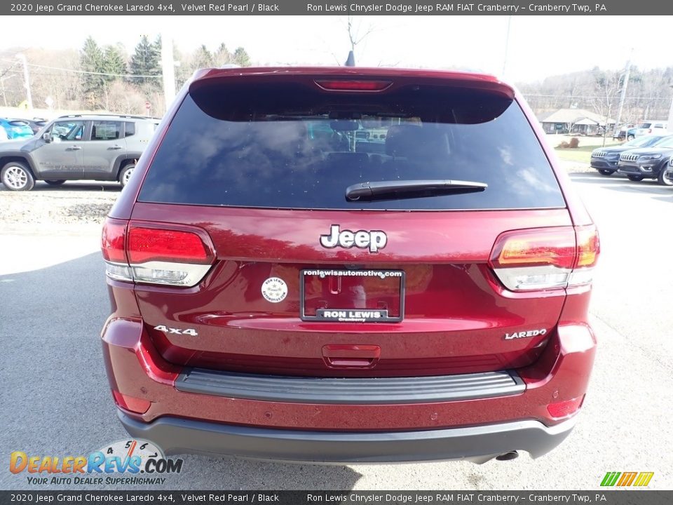 2020 Jeep Grand Cherokee Laredo 4x4 Velvet Red Pearl / Black Photo #4