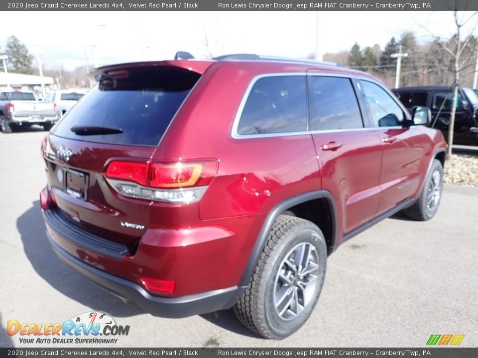 2020 Jeep Grand Cherokee Laredo 4x4 Velvet Red Pearl / Black Photo #5
