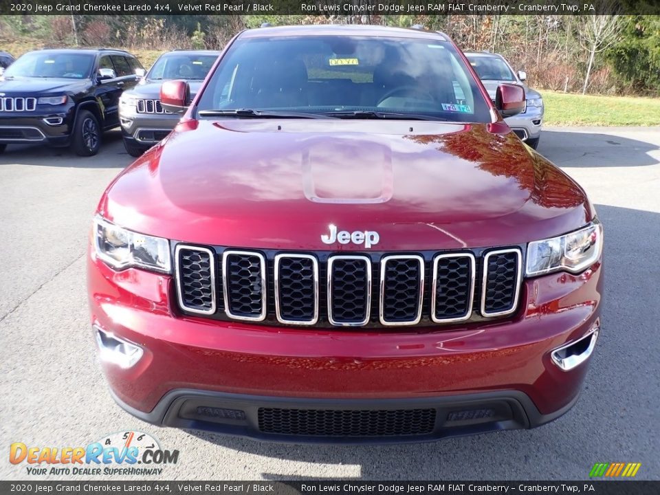2020 Jeep Grand Cherokee Laredo 4x4 Velvet Red Pearl / Black Photo #8