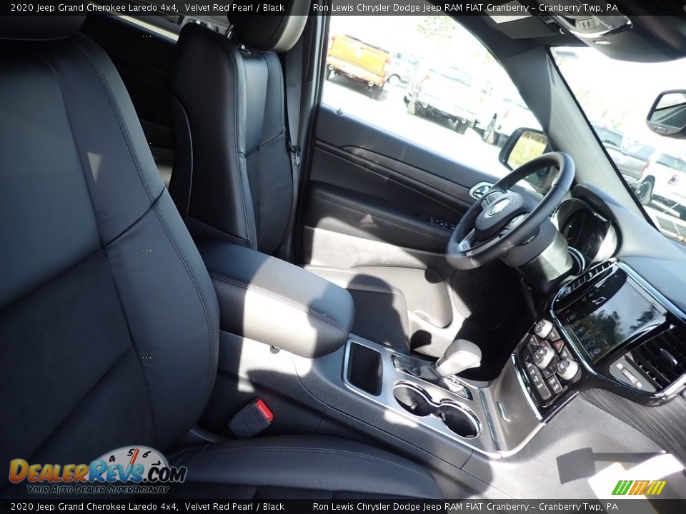 2020 Jeep Grand Cherokee Laredo 4x4 Velvet Red Pearl / Black Photo #10