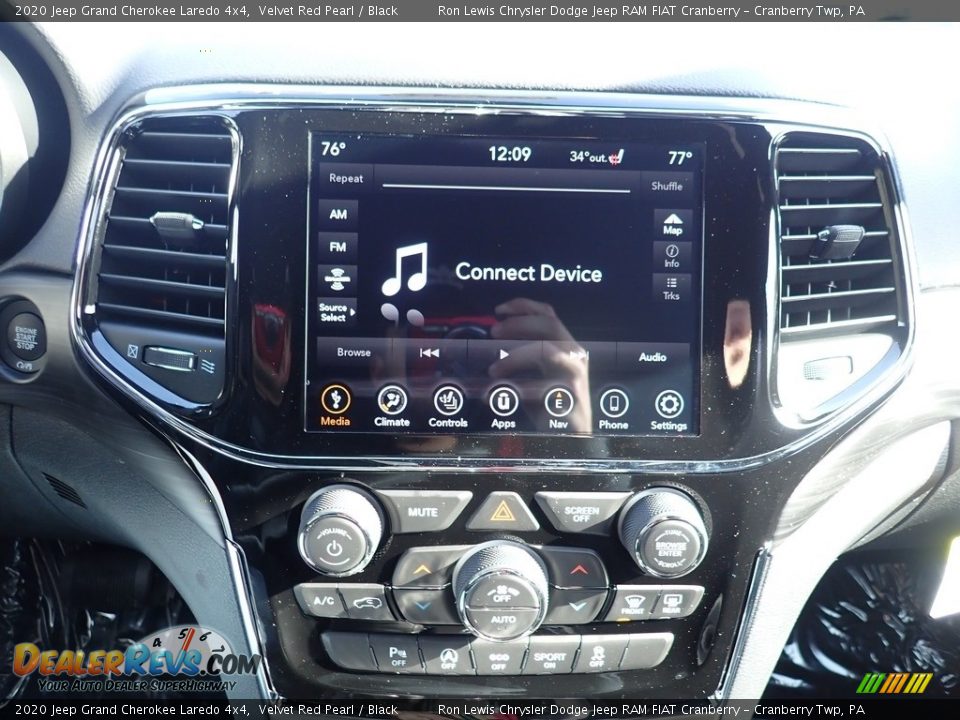 2020 Jeep Grand Cherokee Laredo 4x4 Velvet Red Pearl / Black Photo #16