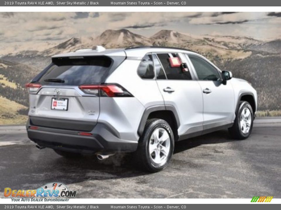2019 Toyota RAV4 XLE AWD Silver Sky Metallic / Black Photo #3