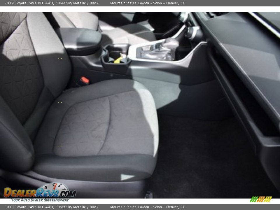 2019 Toyota RAV4 XLE AWD Silver Sky Metallic / Black Photo #16