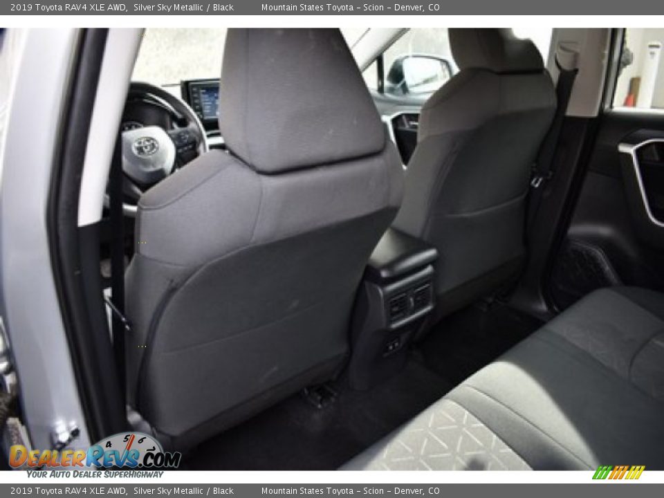 2019 Toyota RAV4 XLE AWD Silver Sky Metallic / Black Photo #18