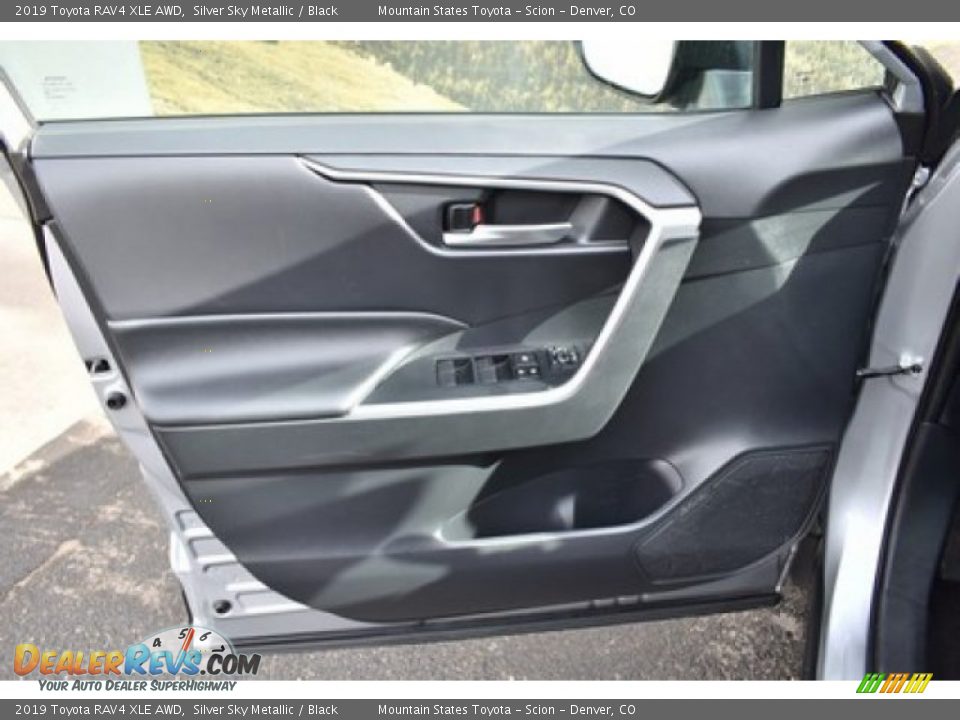 2019 Toyota RAV4 XLE AWD Silver Sky Metallic / Black Photo #22