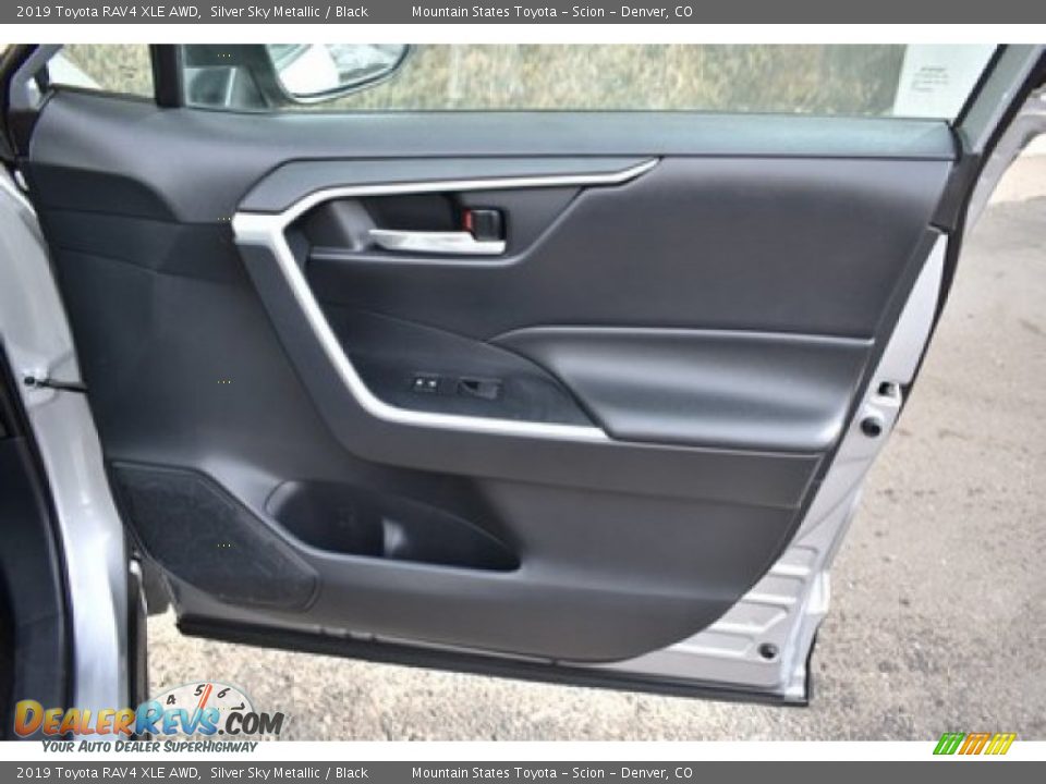 2019 Toyota RAV4 XLE AWD Silver Sky Metallic / Black Photo #23