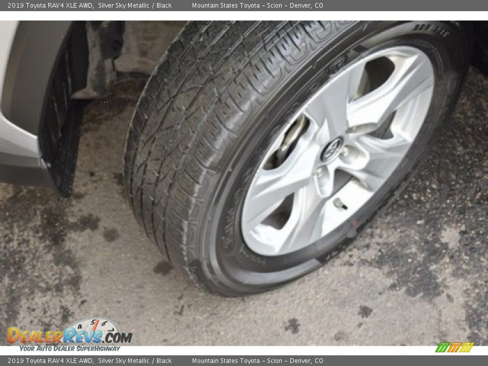 2019 Toyota RAV4 XLE AWD Silver Sky Metallic / Black Photo #26