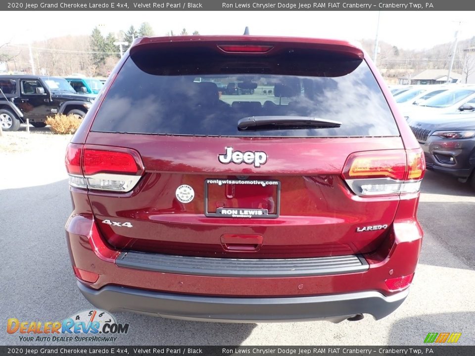 2020 Jeep Grand Cherokee Laredo E 4x4 Velvet Red Pearl / Black Photo #4