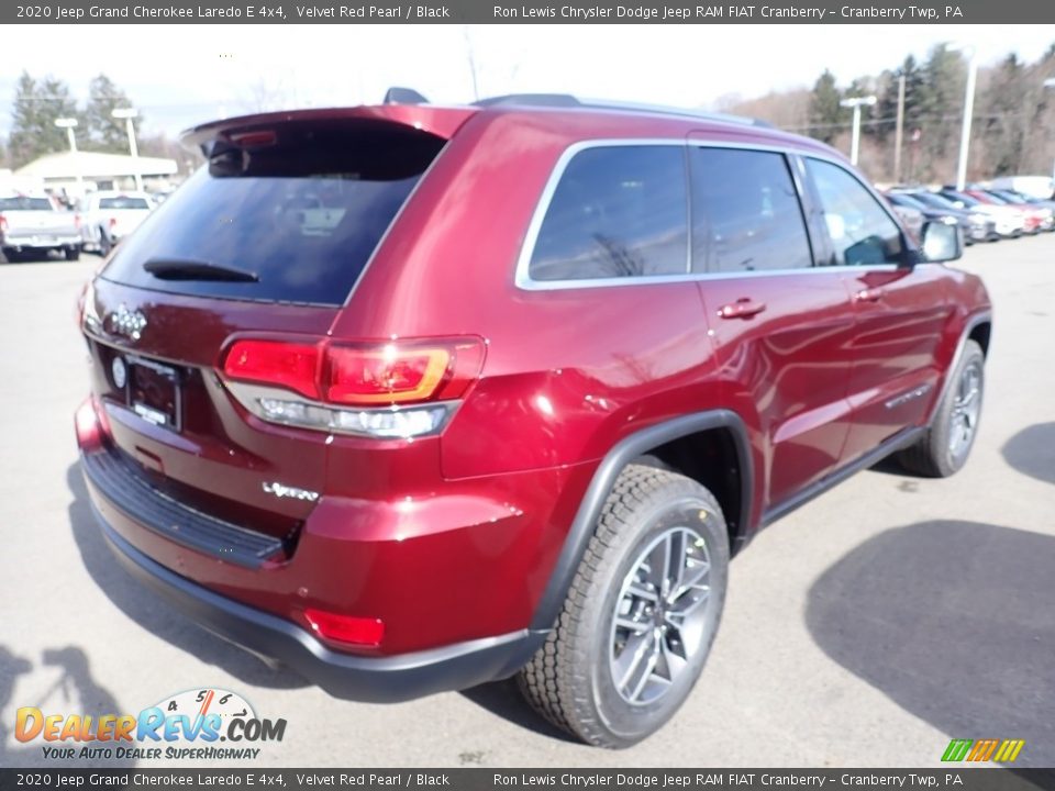 2020 Jeep Grand Cherokee Laredo E 4x4 Velvet Red Pearl / Black Photo #5