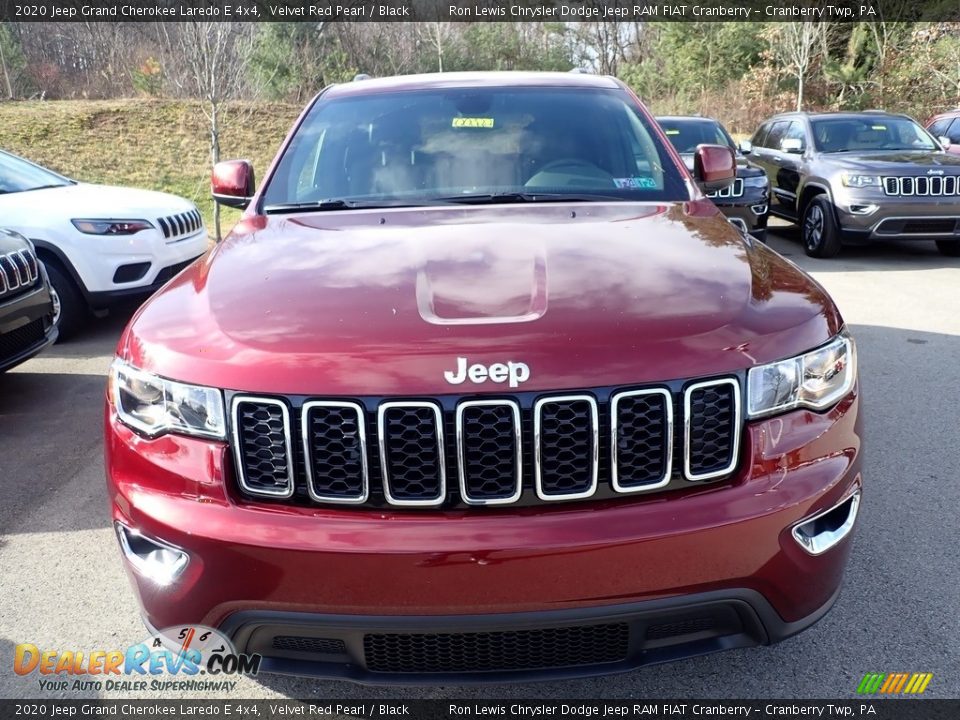 2020 Jeep Grand Cherokee Laredo E 4x4 Velvet Red Pearl / Black Photo #7