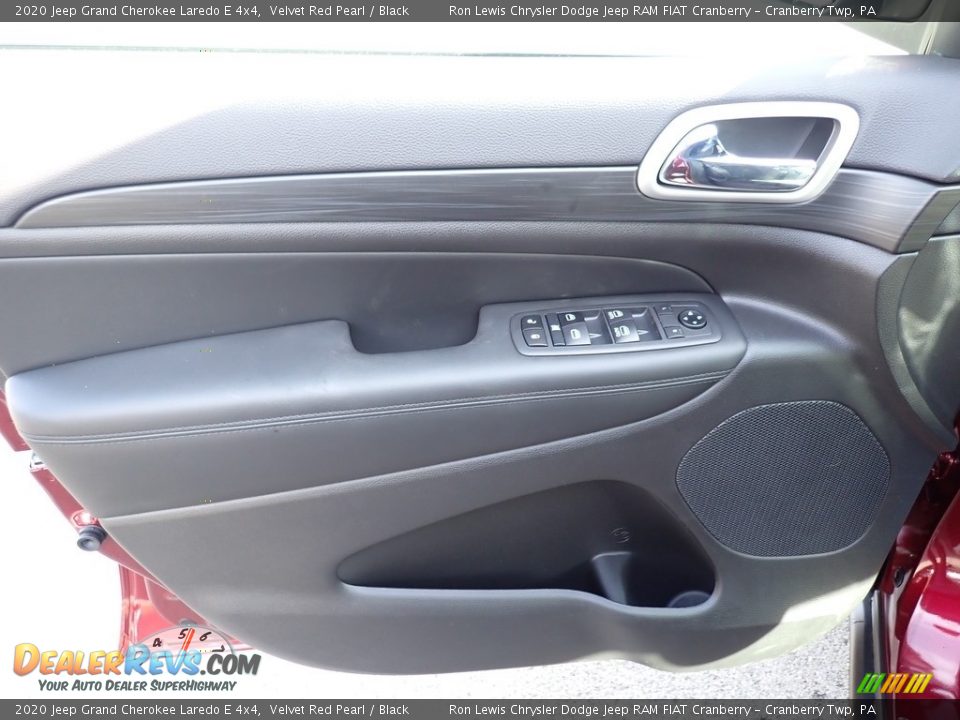 2020 Jeep Grand Cherokee Laredo E 4x4 Velvet Red Pearl / Black Photo #13
