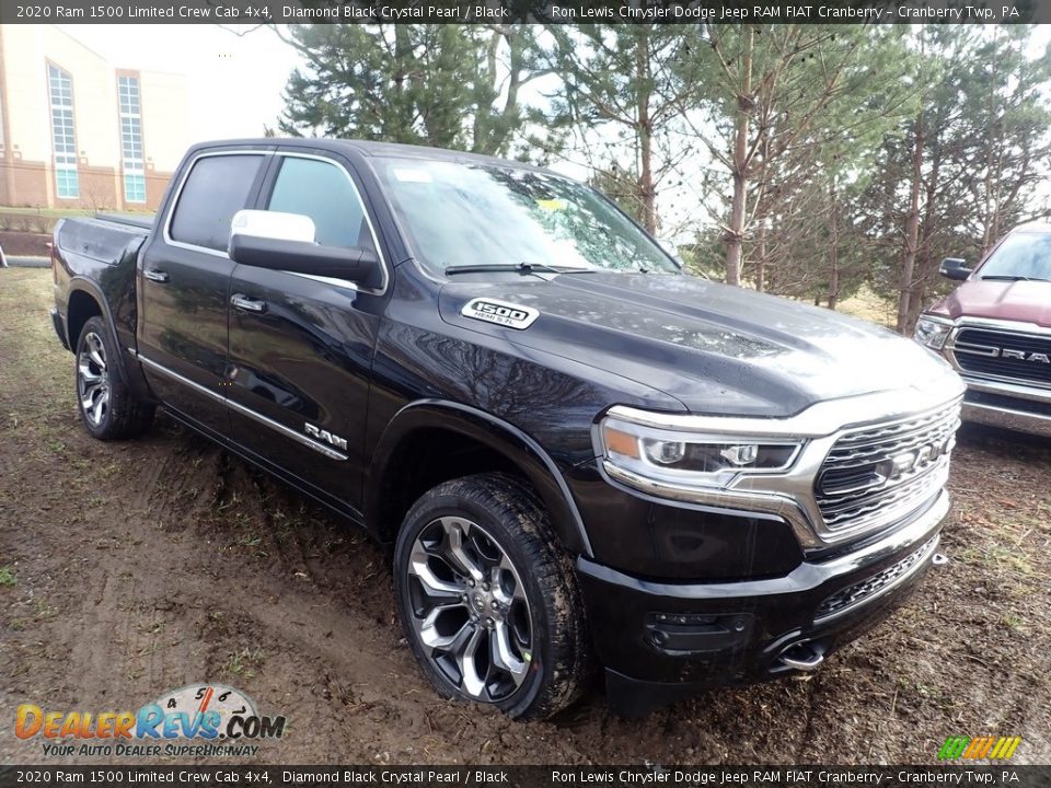 Front 3/4 View of 2020 Ram 1500 Limited Crew Cab 4x4 Photo #7