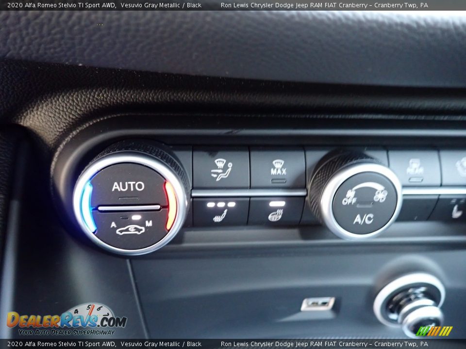 Controls of 2020 Alfa Romeo Stelvio TI Sport AWD Photo #25